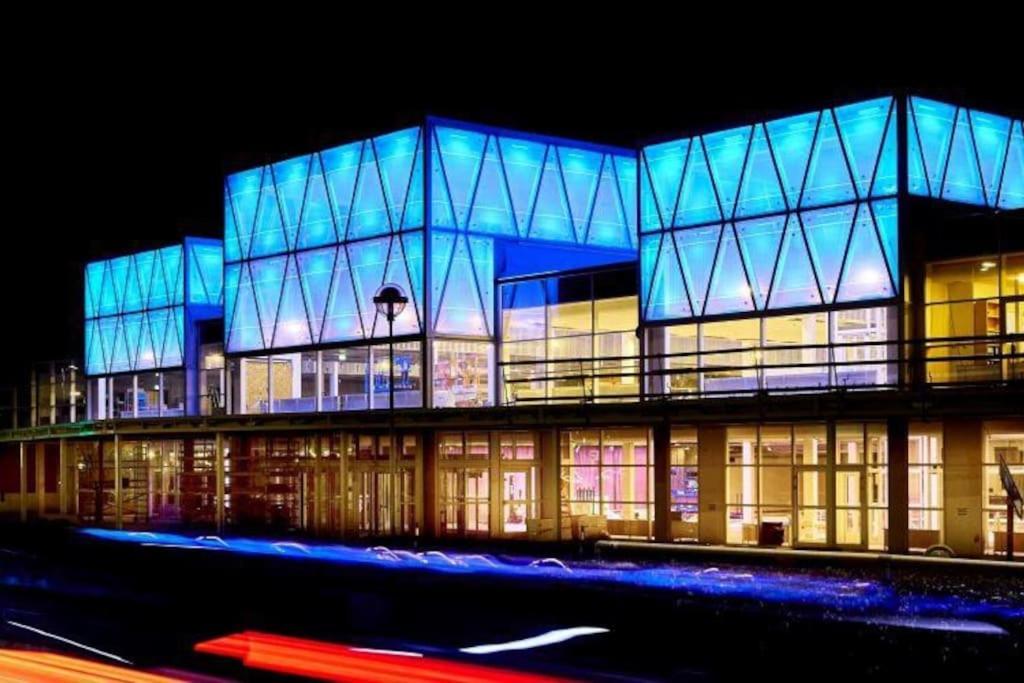 170 M2 Stort Hus Taet Pa Centrum, Mch Og Boxen Herning Luaran gambar